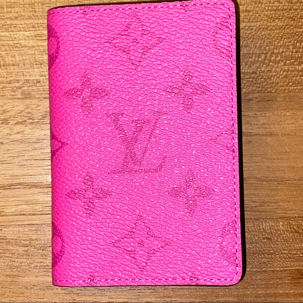 Louis Vuitton Taigarama fuchsia Pocket organizer - Picture 2 of 14